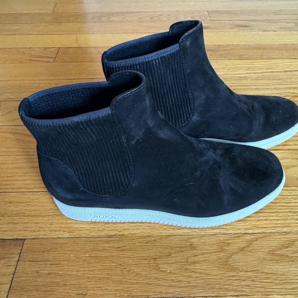Vince Black Ankle Boots Chelsea